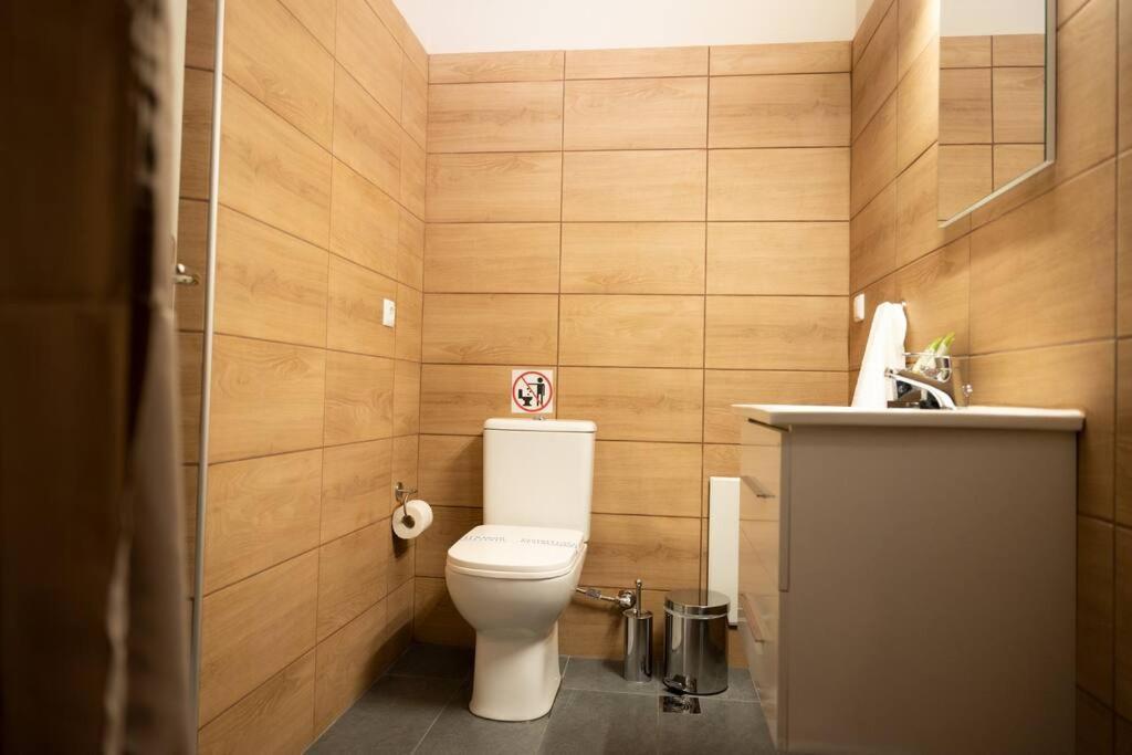 Anesis Airport Rooms 102 كوروبيون المظهر الخارجي الصورة